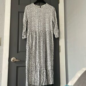 Time and Tru Black and White Tiered Sundress with Crew Neck